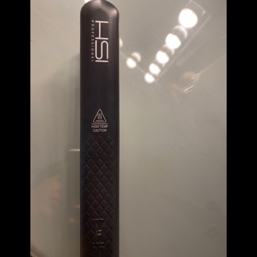 HSI professional flat iron